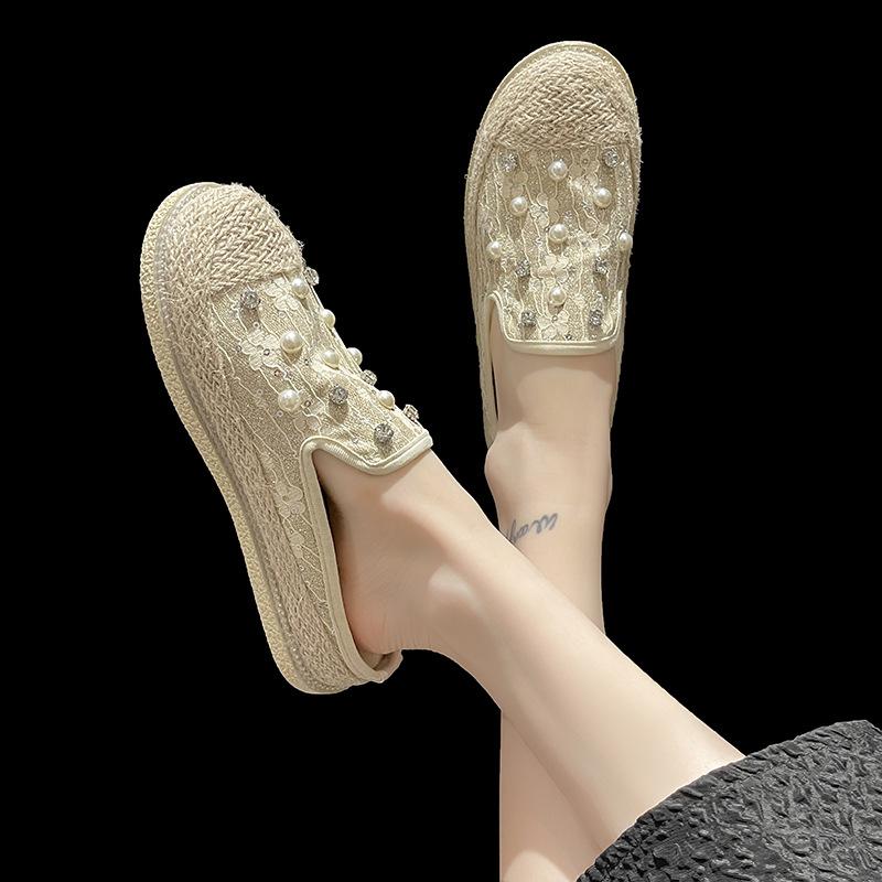 Соломенные тапочки-рыбаки женские 2025 лето новые баотоу низкий каблук плоская подошва стразы цветы досуг интернет-знаменитость полубосоножки женские