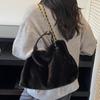 Пушистая плюшевая сумка через плечо Зимние сумки из искусственного меха для женщин Сумка-тоут Дизайнерские сумки через плечо Сумки-шопперы на цепочке Сумка-багет
