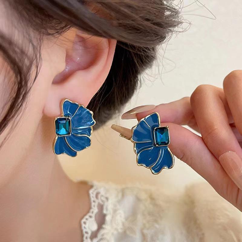 New French Retro Rhinestone Blue Oil Flower Drop Stud Earrings Fashion Cute Alloy Stud Earrings For Women Jewelry Gifts