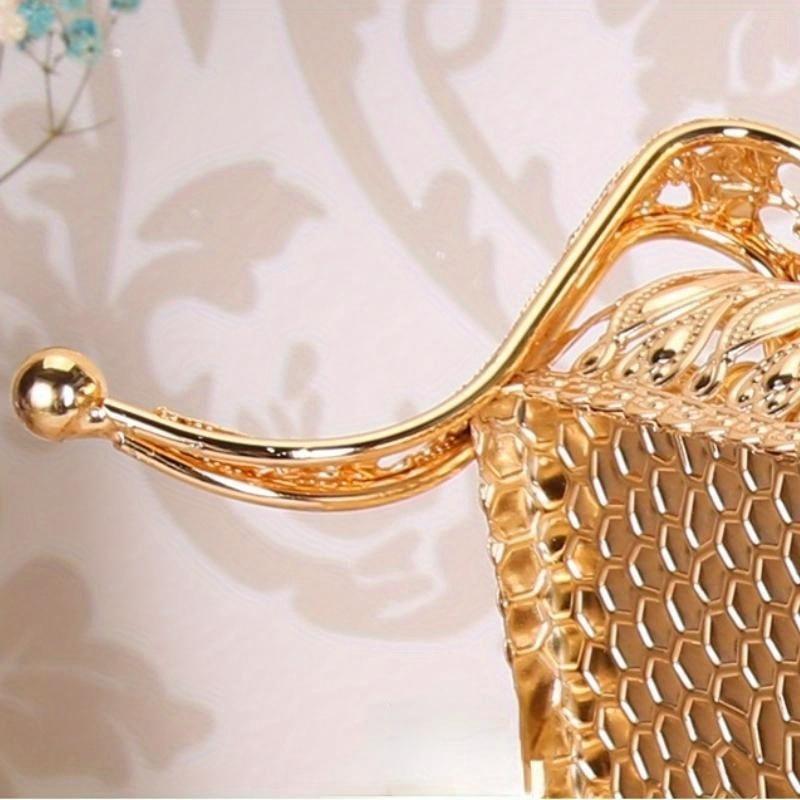 Винтажный роскошный золотой поднос для фруктов, золотая круглая квадратная тарелка для фруктов, многоцелевая металлическая закусочная бижутерия для домашнего стола, тарелка для хранения, столовая одежда