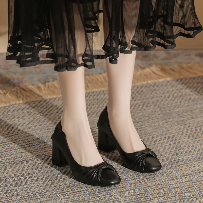 Fashion High Heels Women's 2025 New Square Head Thick Heel Large Size Women's Single Shoes Fattened and Widened Commuter Work Shoes