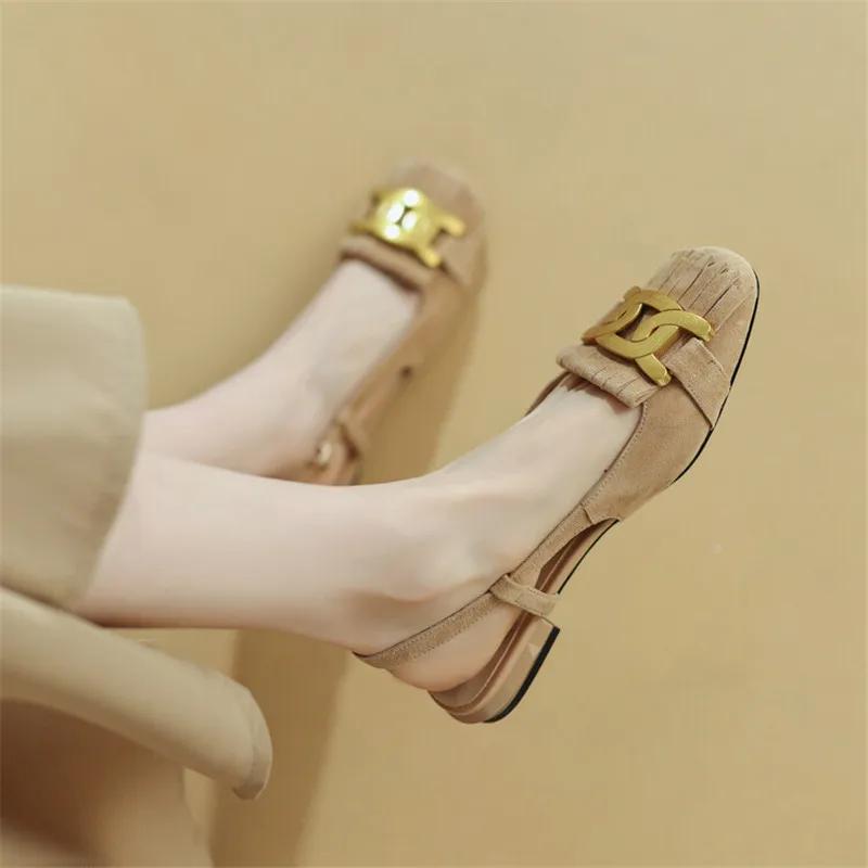 Летние босоножки Туфли на низком каблуке Женские босоножки Модные сандалии из овечьей замши с металлической пряжкой Женские туфли-лодочки с кисточками Зеленые