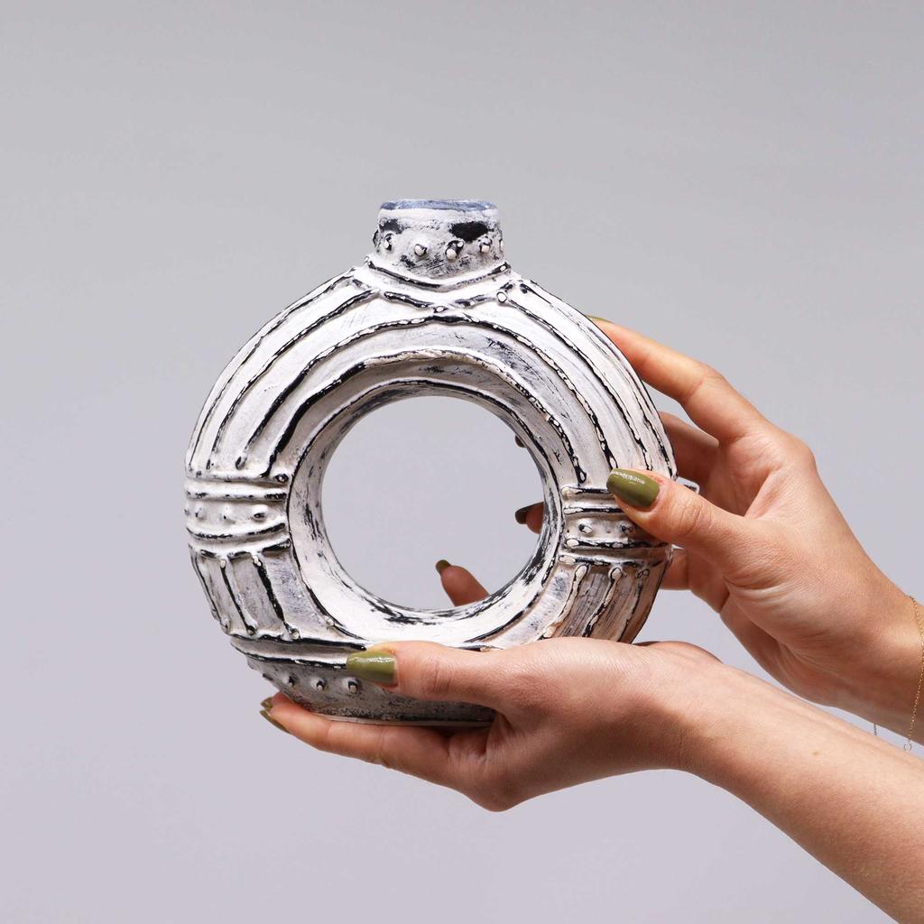 Donut Vase, Cream 18cm