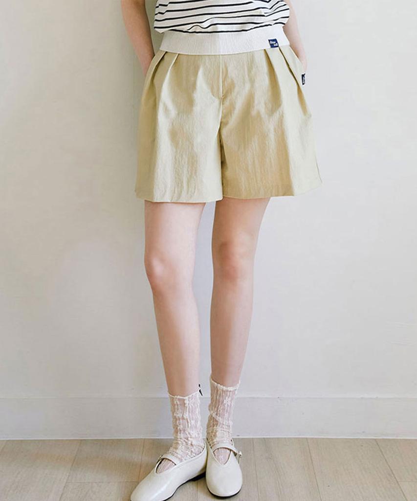 SLOWLOLLI Pintuck Short Pants - Beige