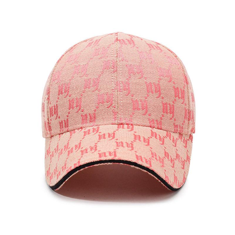 Elegant and Trendy White Baseball Cap: A Blend of Style and Versatility