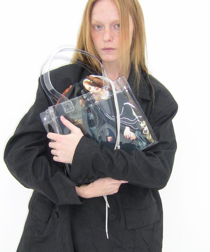 Заполните пропуск Clear Ai Bag (Заглянуть)(девочки)
