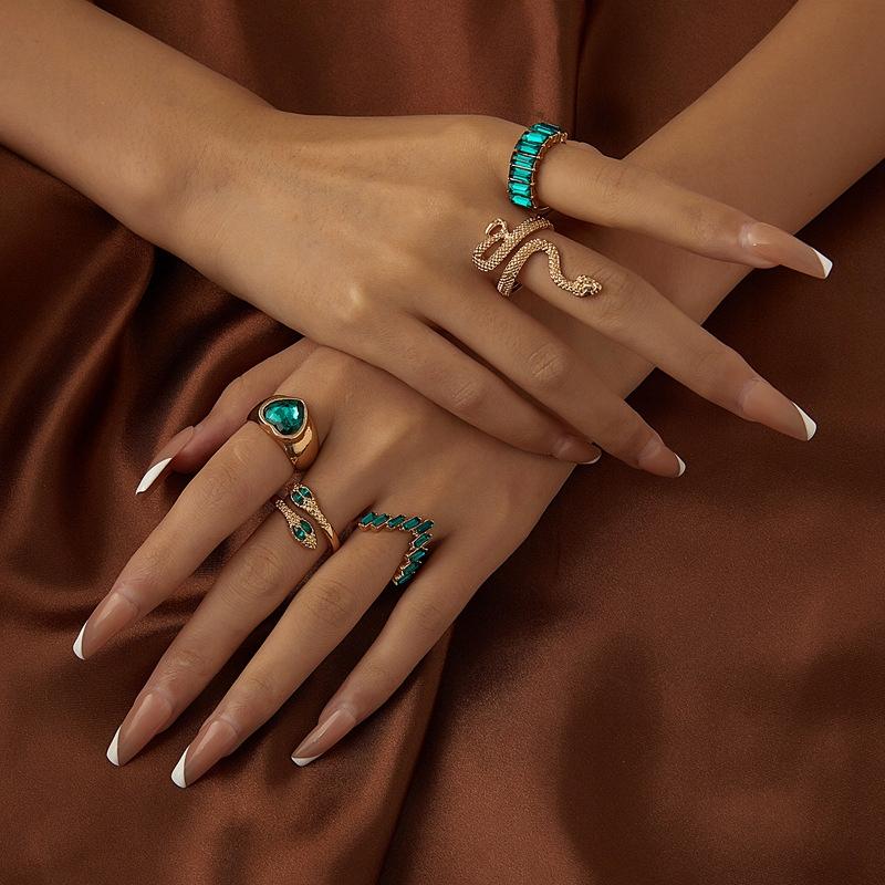 Set Of 5 Golden Rings Retro Punk Vintage Snake Heart Green