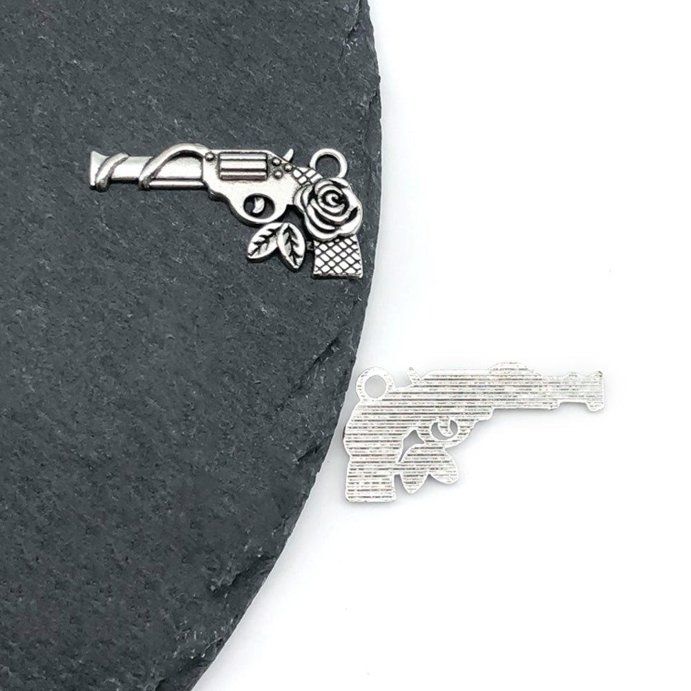 Ожерелье и браслет из сплава в стиле ретро с подвеской «Пуля»