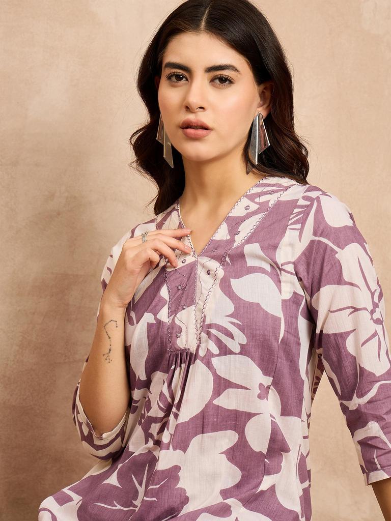 Туника А-силуэта с цветочным принтом и комплекты палаццо