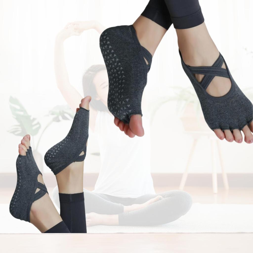 Ogcy Pilates and Yoga Set of 2 and Socks, Five-Toe Non-Slip Socks, (Black Gray)