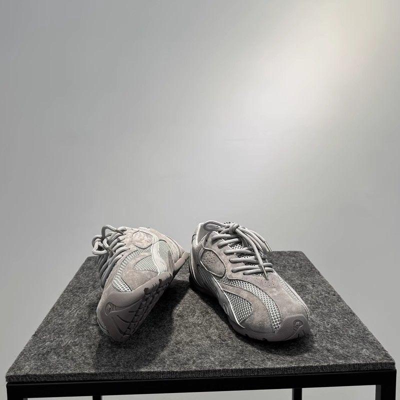 Обувь мужская 2025 года, новые летние сетчатые повседневные туфли, модные дышащие туфли Forrest Gump с мягкой подошвой, универсальные туфли на шнуровке с низким верхом