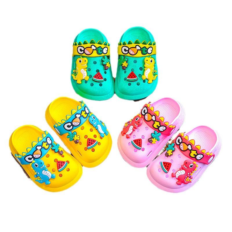 Очаровательные детские туфли с героями мультфильмов, нескользящий дизайн с закрытым носком для мальчиков и девочек в возрасте от 2 до 6 лет
