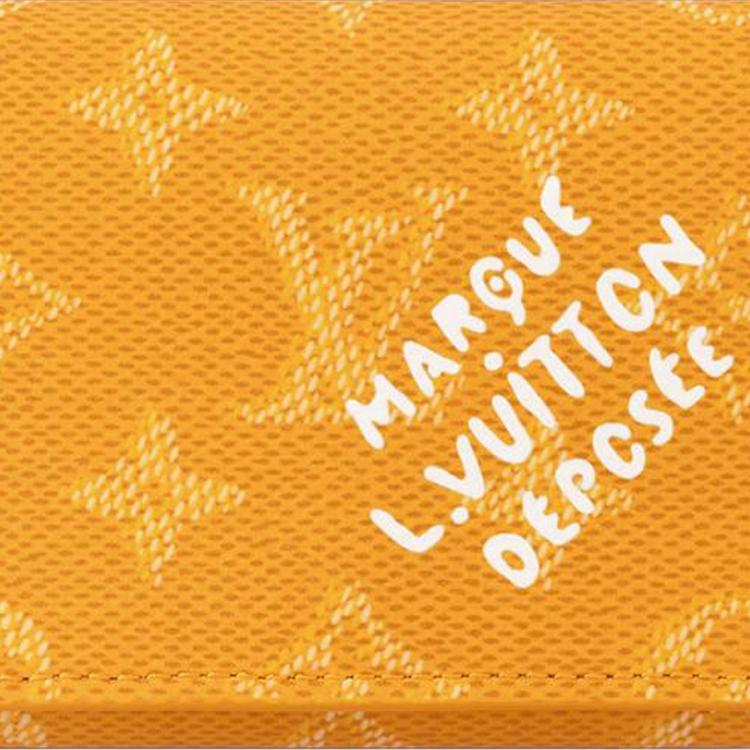 Louis Vuitton Конверт Отпечаток Лапы Собаки Логотип Письма Застежка-Кнопка Монограмма Heritage Покрытый Холст Держатель для Карт Мужской Держатель для Карт Желтый M12664