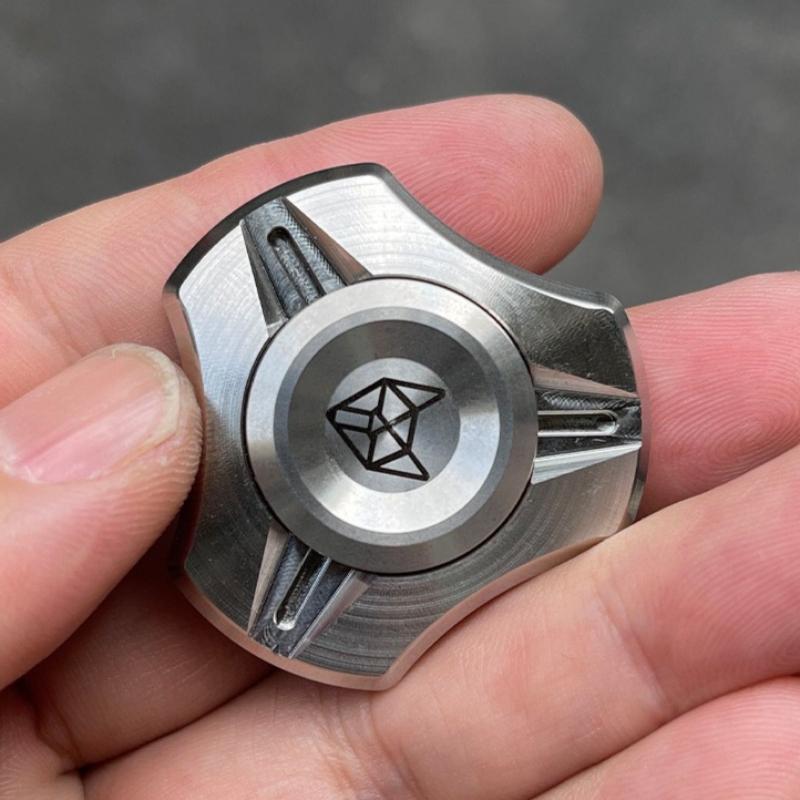 Лисий дух Нержавеющая сталь Фиджет-спиннер Ролик Ручной волчок Наконечник Вращающийся металл Ацедец Игрушка для снятия стресса Мужчины Против тревоги