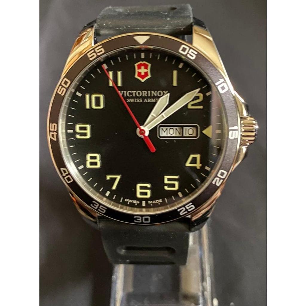 Б/у Черные часы VICTORINOX Swiss Army Рабочие, готовы к немедленному использованию