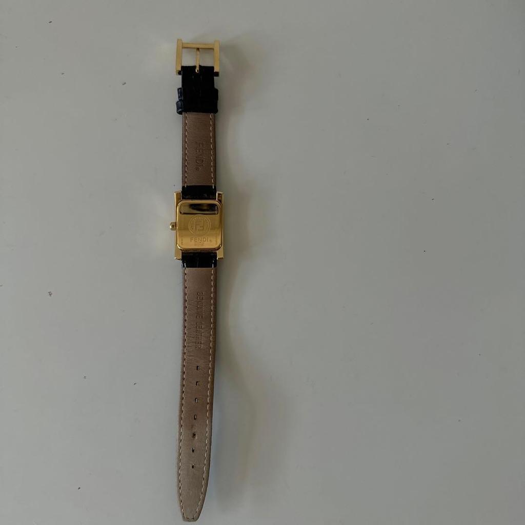 Подержанные часы FENDI