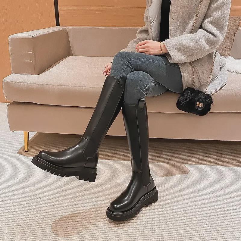 Женские зимние ботинки 2025 года на толстой подошве с меховой подкладкой