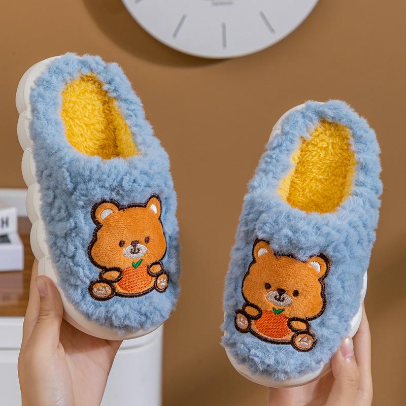 Pantuflas Детские тапочки зимние новые Мультяшные удобные туфли для девочек нескользящие теплые домашние хлопковые туфли милые тапочки для мальчиков женские