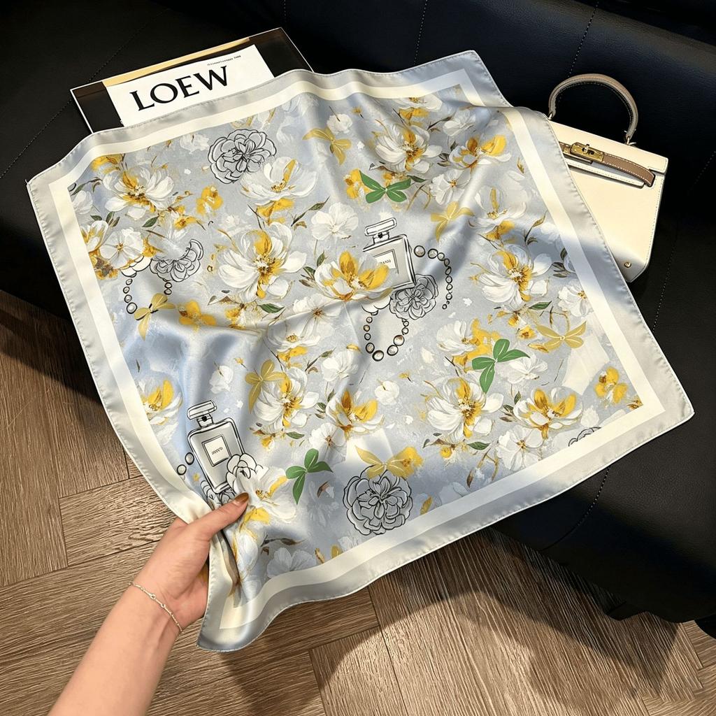 Lao Qian Feng Coffee Color Cashew Nut Silk Scarf Headscarf Versatile Neck Square Scarf Premium Sense Female Foreign Style Decorative Scarf Scarf