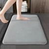 Однотонный коралловый флис коврик для ванной - Впитывающий, Нескользящий, Грязеотталкивающий
