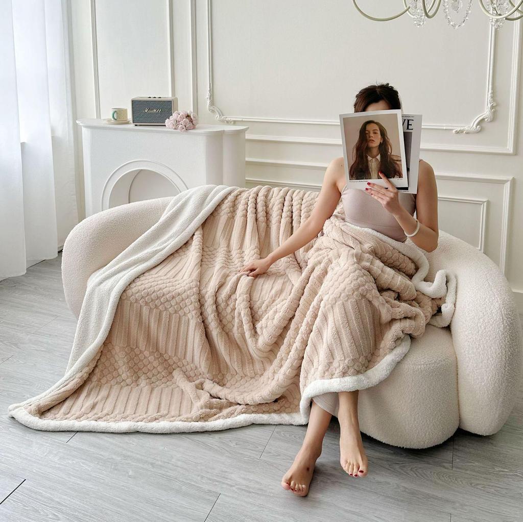 Двухслойный тафтовый флисовый диванный плед-одеяло с вертикальной полоской