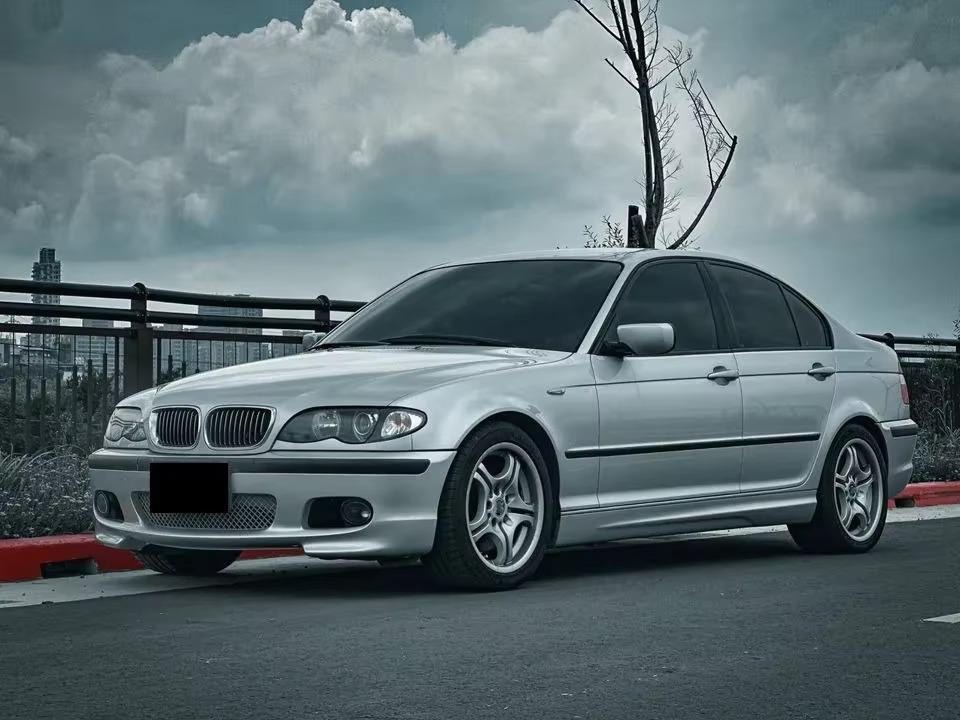 BMW 3 серии E46 2002-2005 4-дверный Модифицированная решетка радиатора "двойные почки"