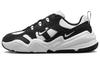 Женская модель Tech Hera White Black DR9761-101