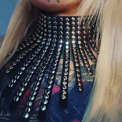Ожерелья и подвески – Чокеры