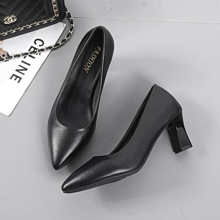 Coarse heel leather surface single shoes women's pointed head thin heel high heels spring 2025 new black dress medium heel work shoes