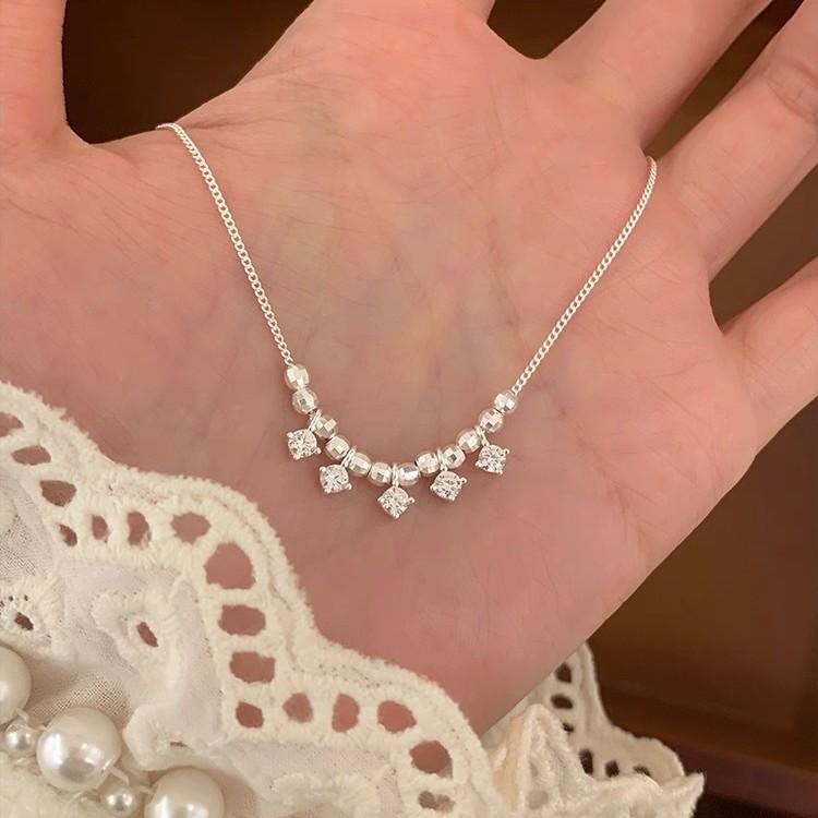 A Niche Exquisite Sparkling Tassel Necklace for Women with A High-end Feel, Light Luxury and Versatile Collarbone Chain, Giving It To Your Best Friend