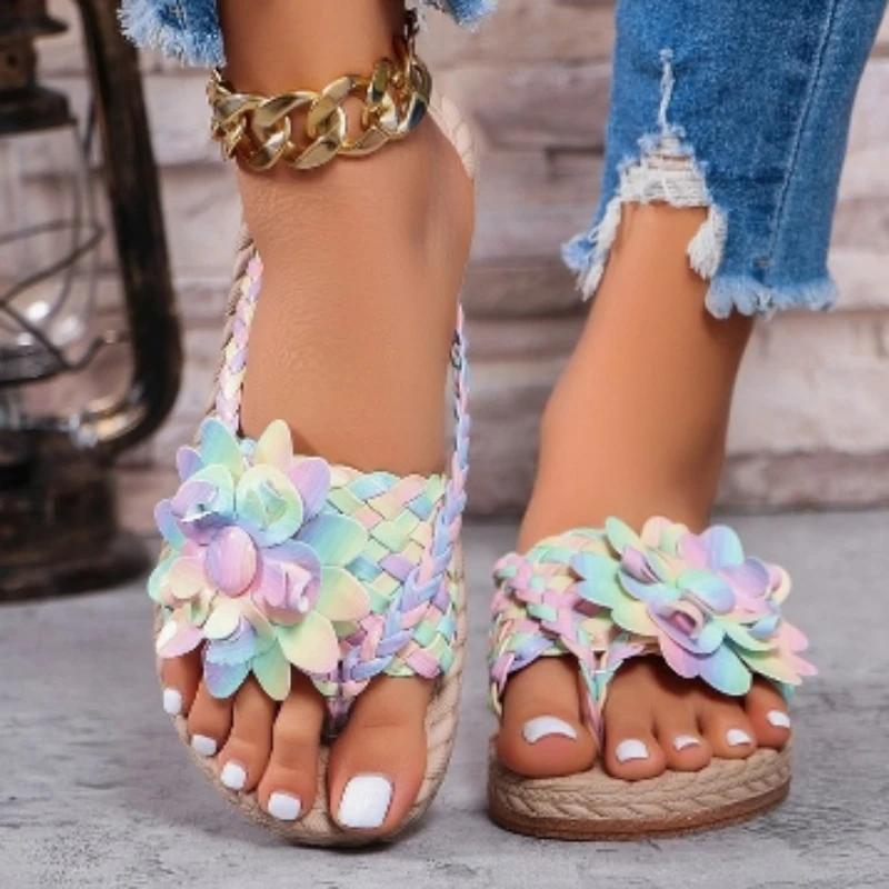 Мода 2024 года, высококачественная женская обувь, летние женские тапочки, разноцветные, с открытым носком, с косами, на низком каблуке, большие размеры, повседневные тапочки для женщин