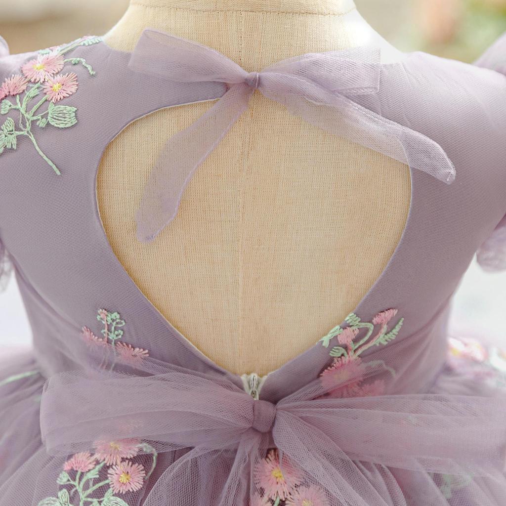 Платье принцессы с рукавами-фонариками и цветочным узором - Свадебная и парадная одежда для выступлений