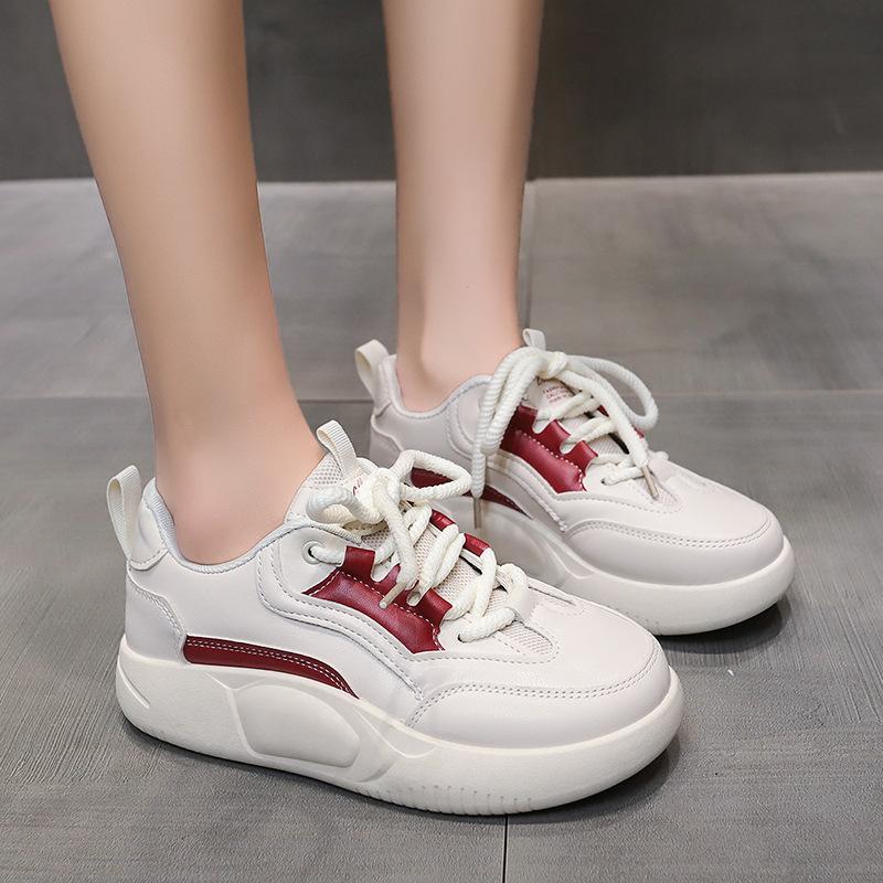 Популярные кожаные туфли для папы на толстой подошве, женская обувь осени 2025 года, новые легкие, мягкие, нескользящие, универсальные спортивные туфли на каждый день