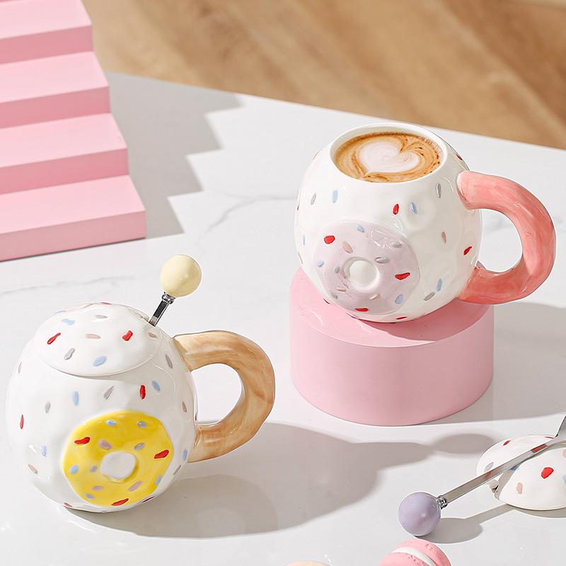 Милый пончик с крышкой, ложкой, керамическая чашка, высокая стоимость, большая емкость, кружка, хозяйственный набор, открывающийся сувенир, подарок