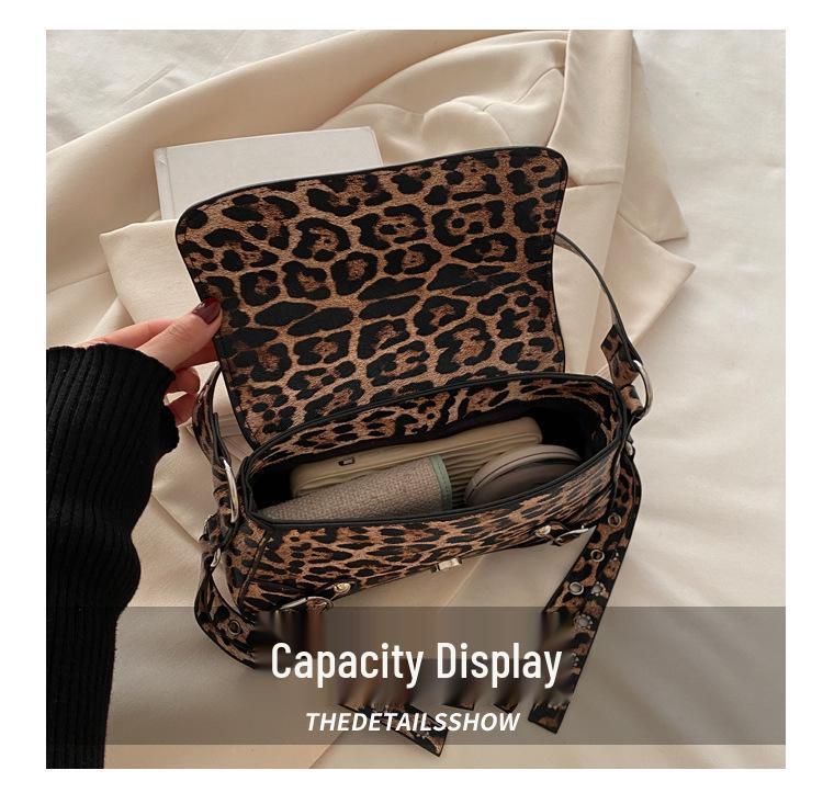 Spicy Girl Women's Studded Baguette Bag – Spring 2025 Motorcycle-Style Shoulder & Crossbody Design