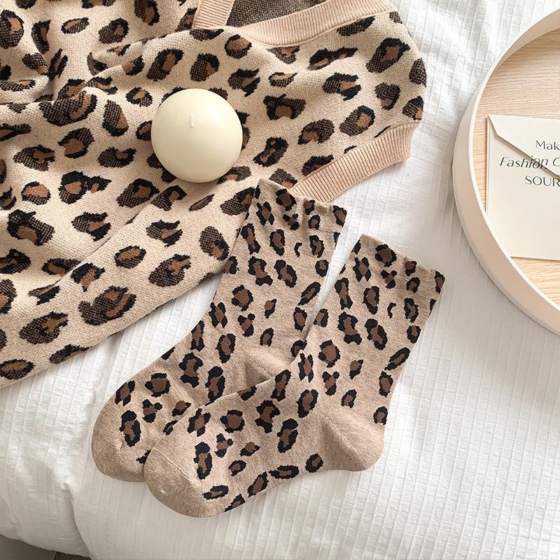 Female Autumn and Winter New Style Trend All Without Bone Animal Grain Wide Mouth Tube Stack Socks