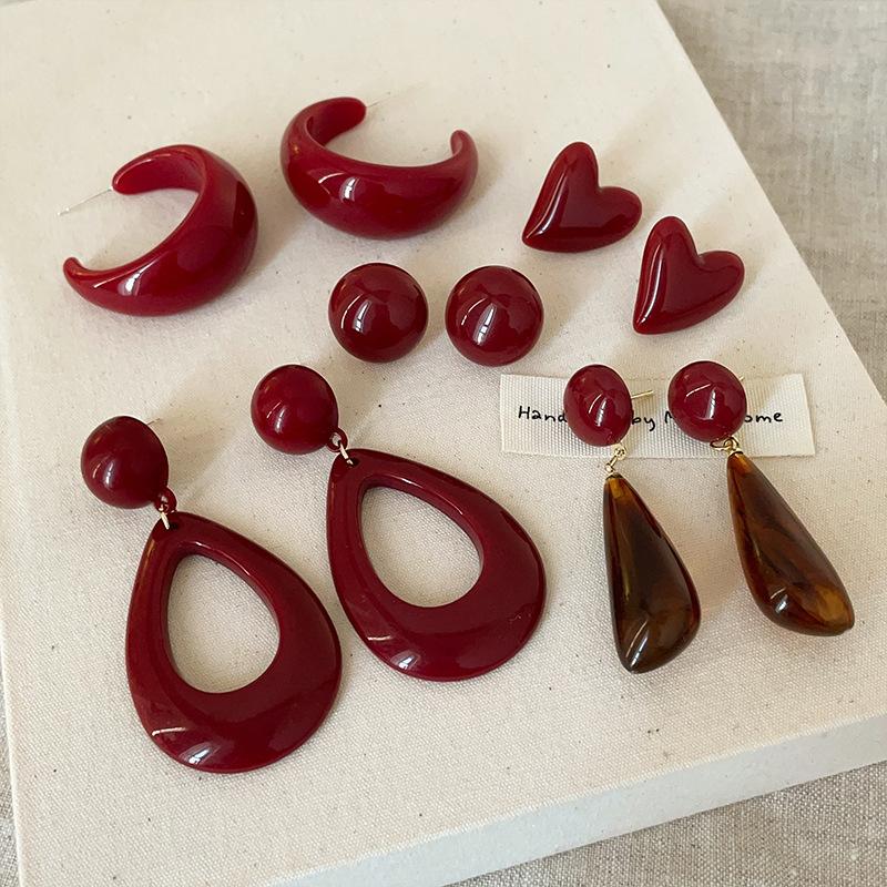 Серьги-гвоздики Ankola из красной смолы Love, женские, в гонконгском стиле, французские, ретро, элегантные, универсальные