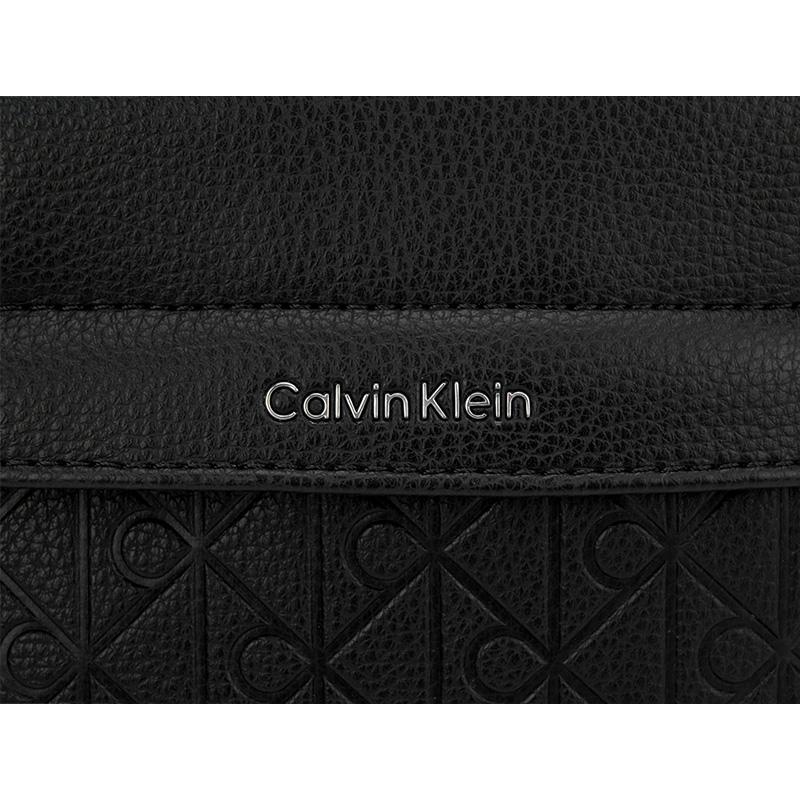 Calvin Klein Сумка через плечо с монограммой и тиснением из смешанных материалов для commuters Мужская сумка через плечо Цвет: Космический черный 4D3204G-UB1