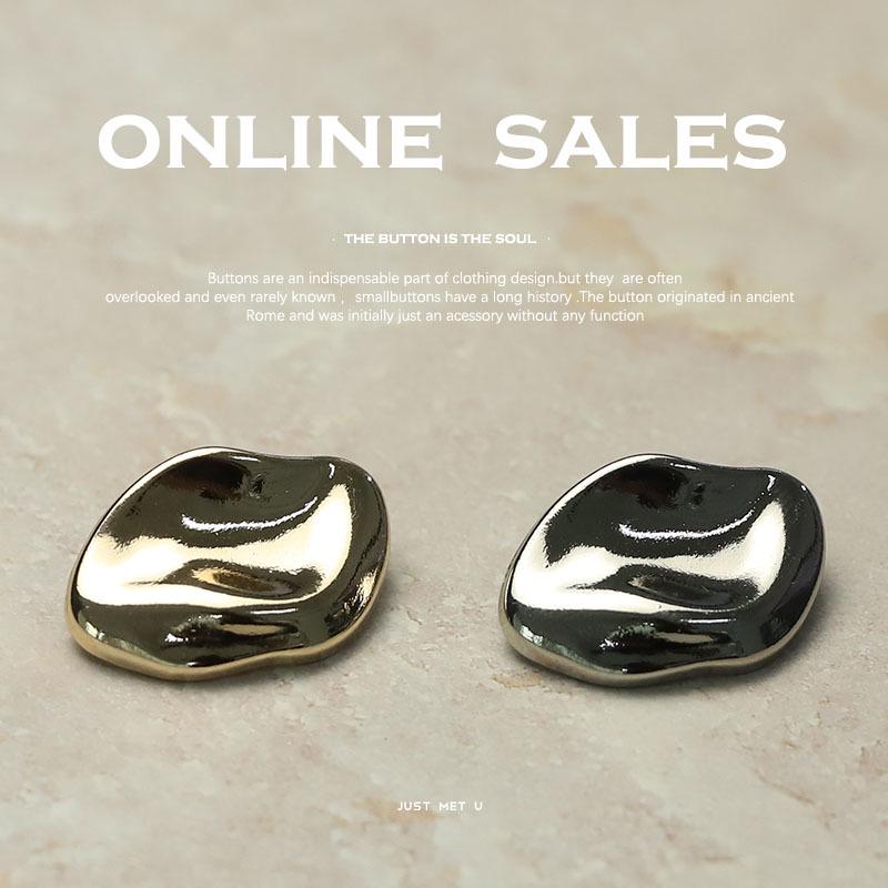 Необычный твидовый тренч-свитер из сплава с декоративными пуговицами для женщин