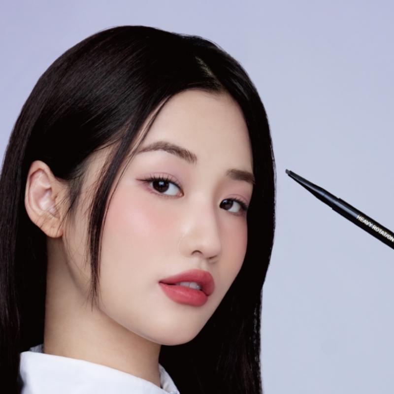 Kisme [1+1] Карандаш для бровей Kisme Heavy Rotation Hard Edge, ограниченный выпуск [Проект 1+1] Нет. 2 Натуральный Коричневый