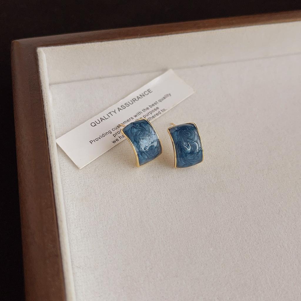 Майярдовый кофейный цвет янтарные серьги женские осенне-зимние высококлассные серьги в стиле кэжуал, серьги с нишевым дизайном в стиле легкой роскоши