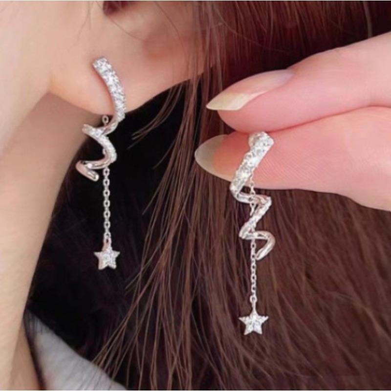 Длинные серьги с кисточками Женские Корейский Дизайн ДунДэмун Универсальные серьги