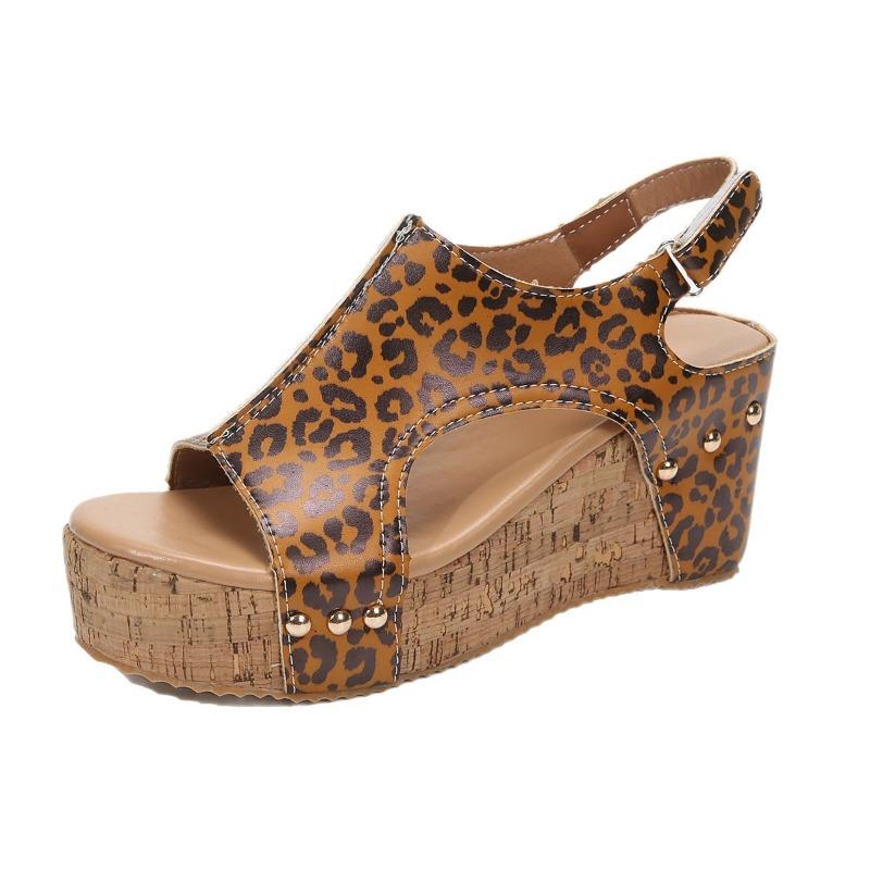 Large Size Women's Shoes Slope Heel Thick Sole Retro Fish Mouth Women's Sandals Hollow Casual Women's Sandals