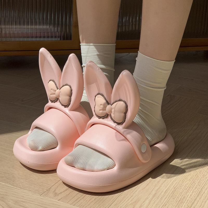 Модные Новые Летние Туфли на Платформе 2024 Женские Милые Шлепанцы с Ушками Бабочки и Кролика Домашние Тапочки для Девочек для Ванной Комнаты Противоскользящие Уличные Сандалии