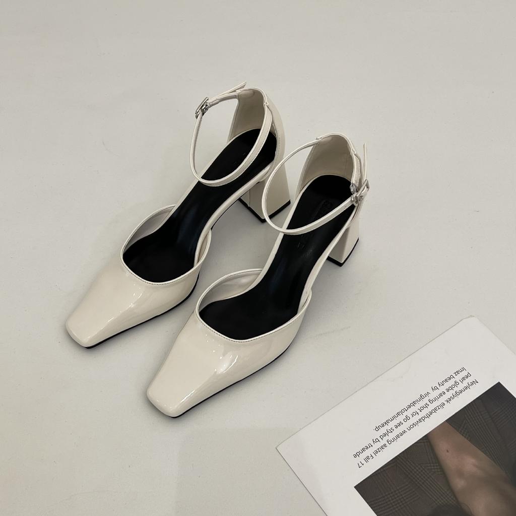 Сандалии Baotou женские 2024 новые ретро серебристые туфли на высоком каблуке с пряжкой A-line квадратной формы массивные каблуки