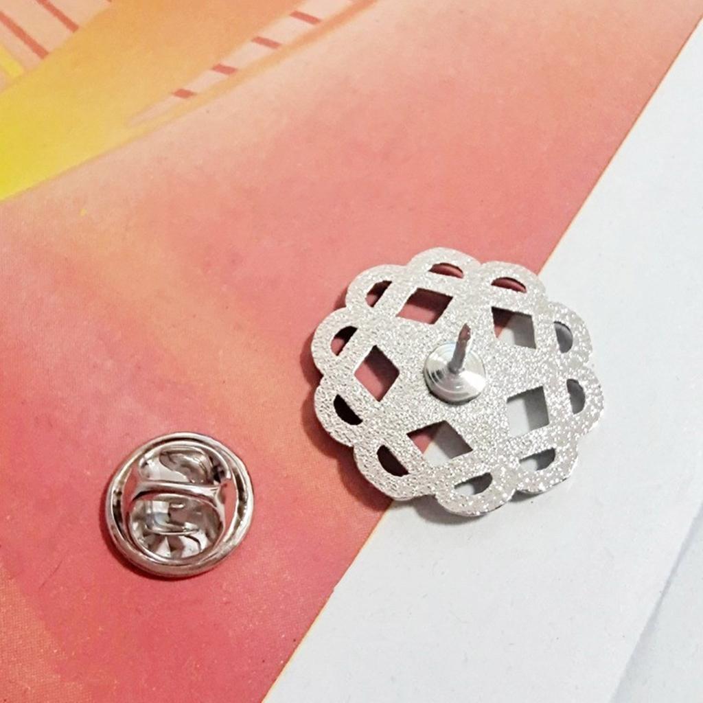 Элегантный полый значок-булавка на лацкан в виде звезды, модный аксессуар, портативный для мужского костюма, рубашки, с надежной застежкой-бабочкой, для нарядов