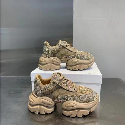 2024 Стразы Модные женские кроссовки Весна Осень Повседневная платформа Женская вулканизированная обувь