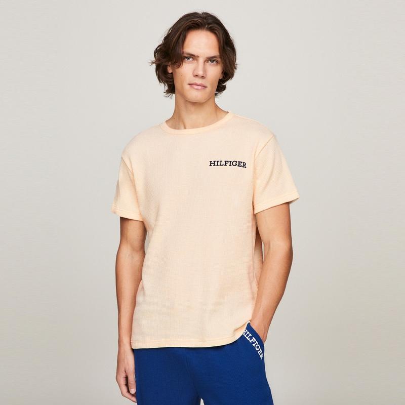 Tommy Hilfiger T-Shirts Men's Crew Neck Moderate Straight Fit UM0UM03116