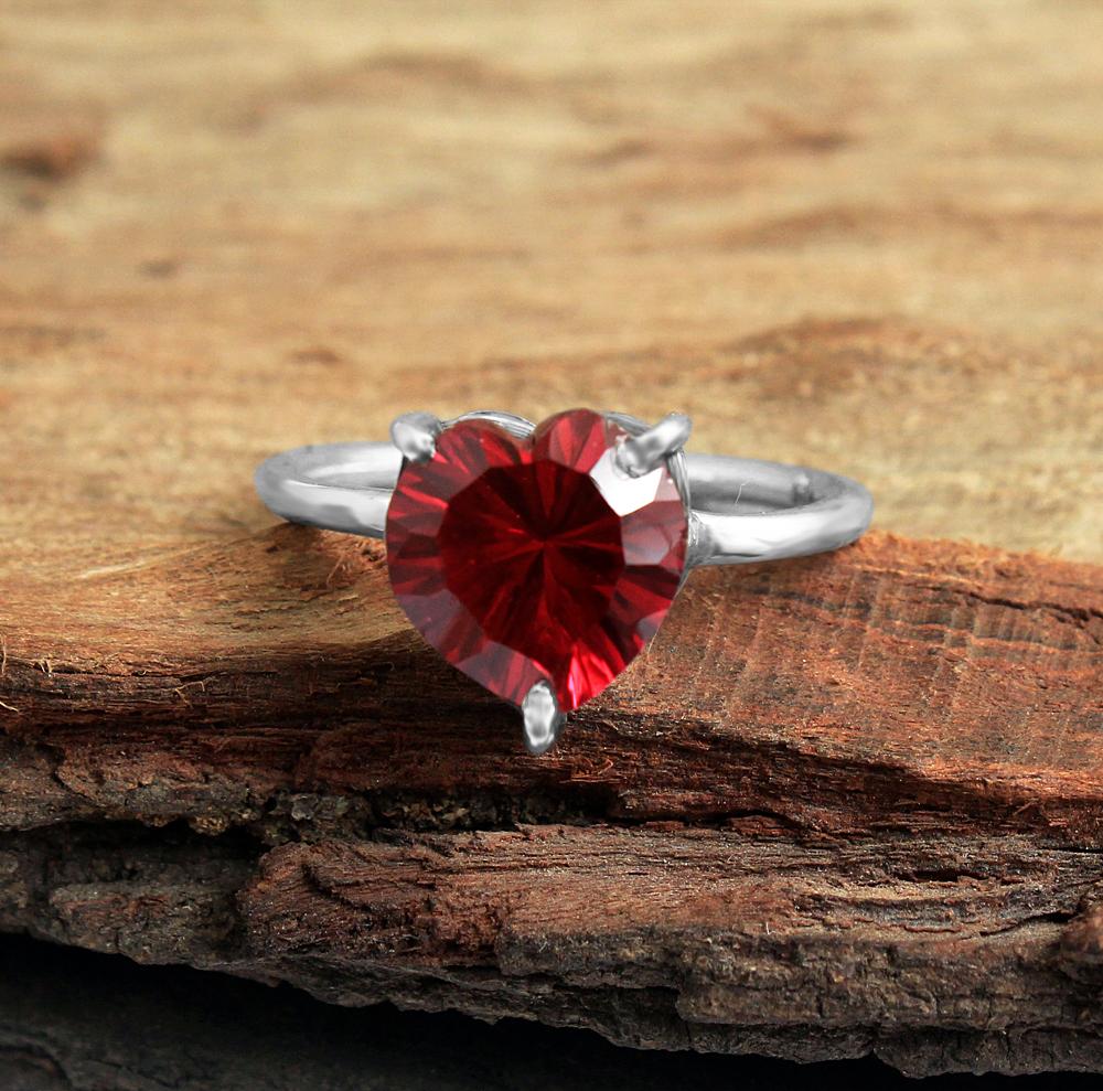 Кольцо с красным цирконом, кольцо в форме сердца, серебряные украшения, эффектное кольцо, серебро 925 пробы, женское кольцо