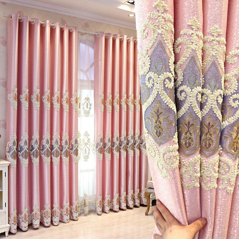 Плотные шторы в оригинальном дизайне